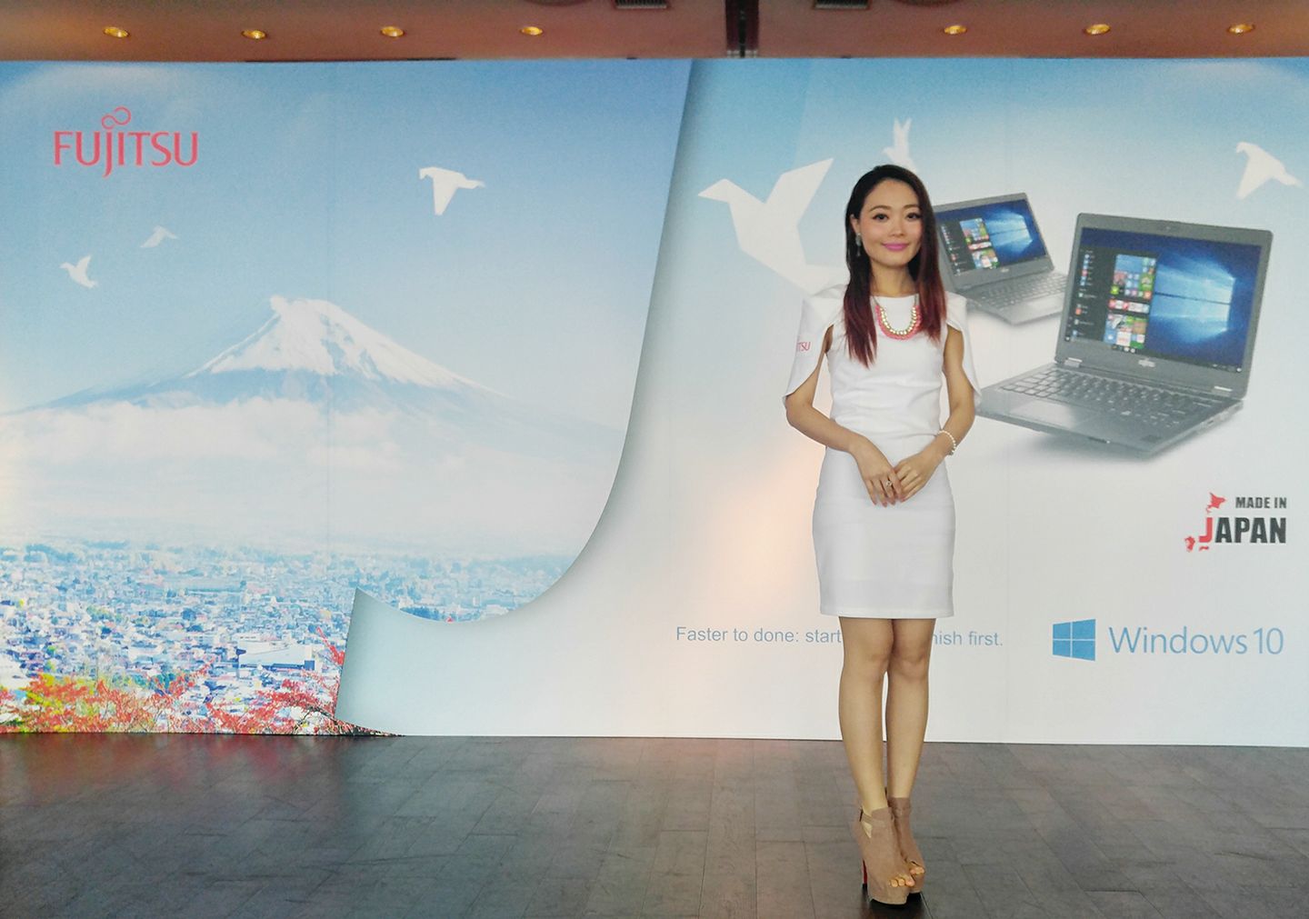 Ms Lo司儀工作紀錄: Fujitsu Notebook U7 series Product Launch